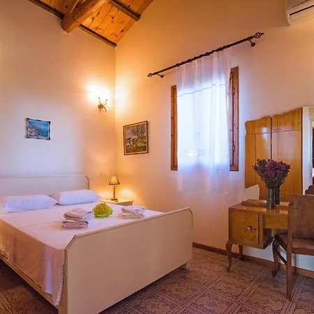 Дом отдыха Palaiopolis House Авлемонас